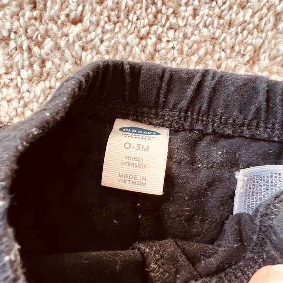 Old Navy | Ruffle Butt Pants Set - Picture 5 of 8